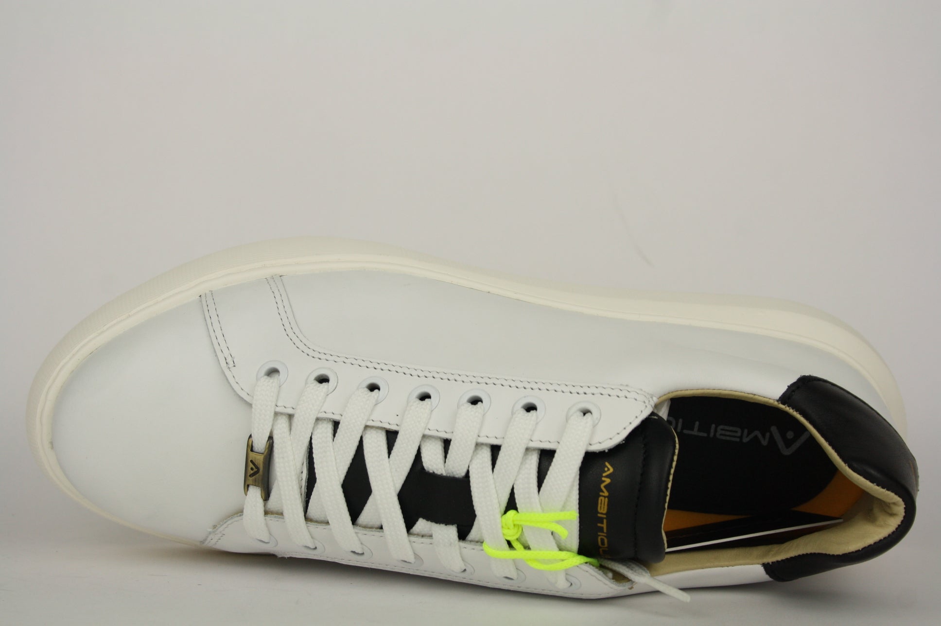 8320 BIANCO LACCI UOMO