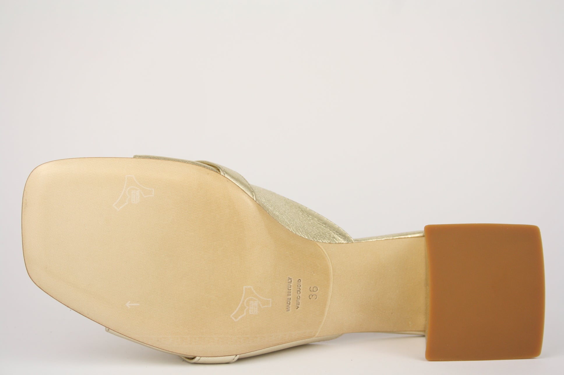 1051 PLATINO CIABATTA SANDALO DONNA