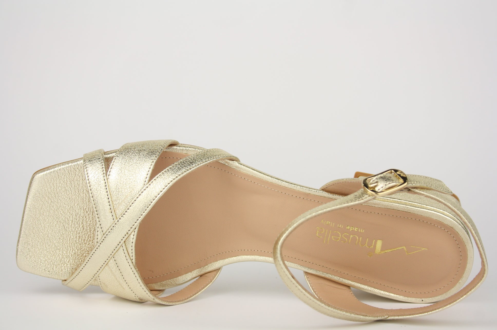 22329 MOD.NO SW PLATINO SANDALO DONNA