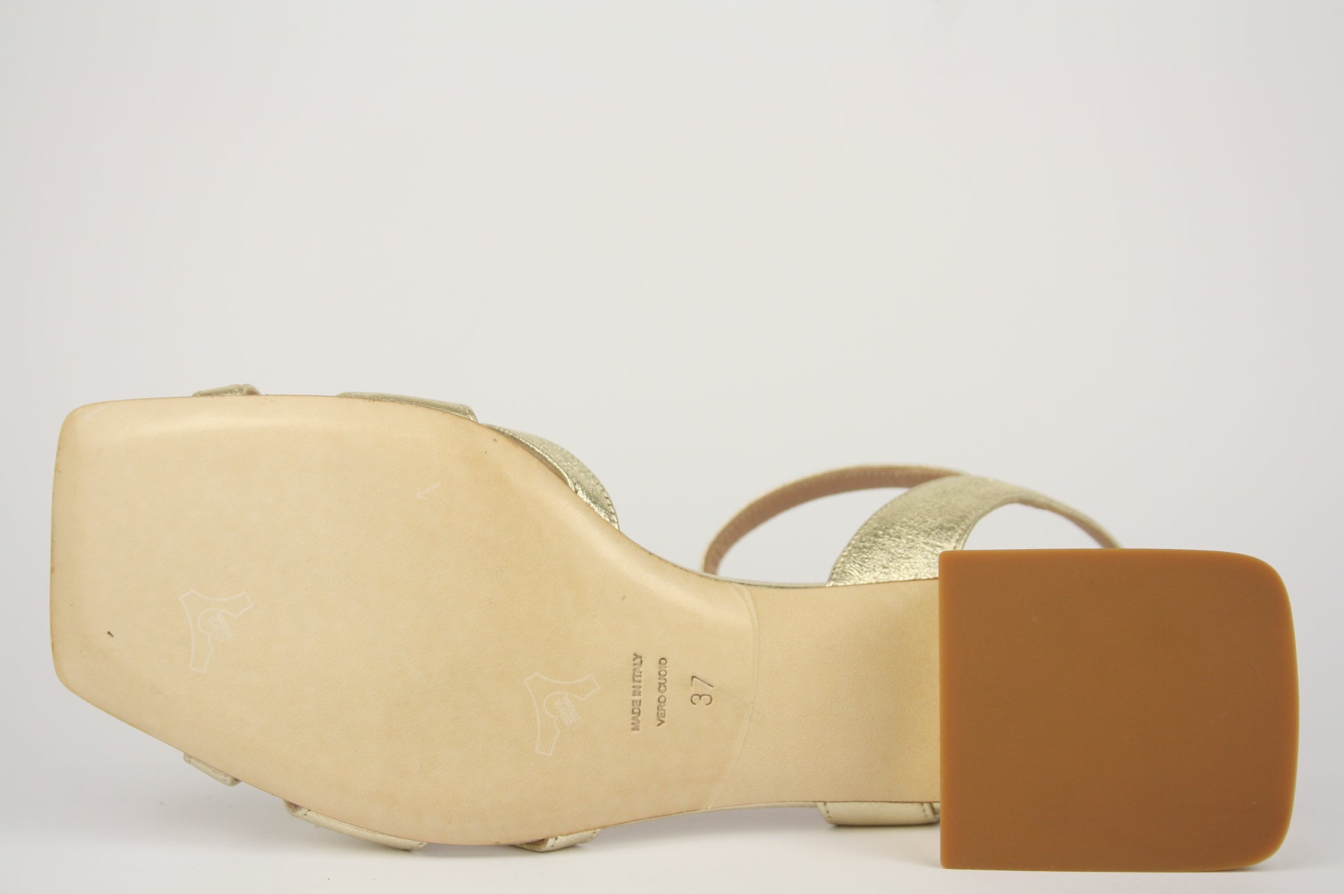 22329 MOD.NO SW PLATINO SANDALO DONNA